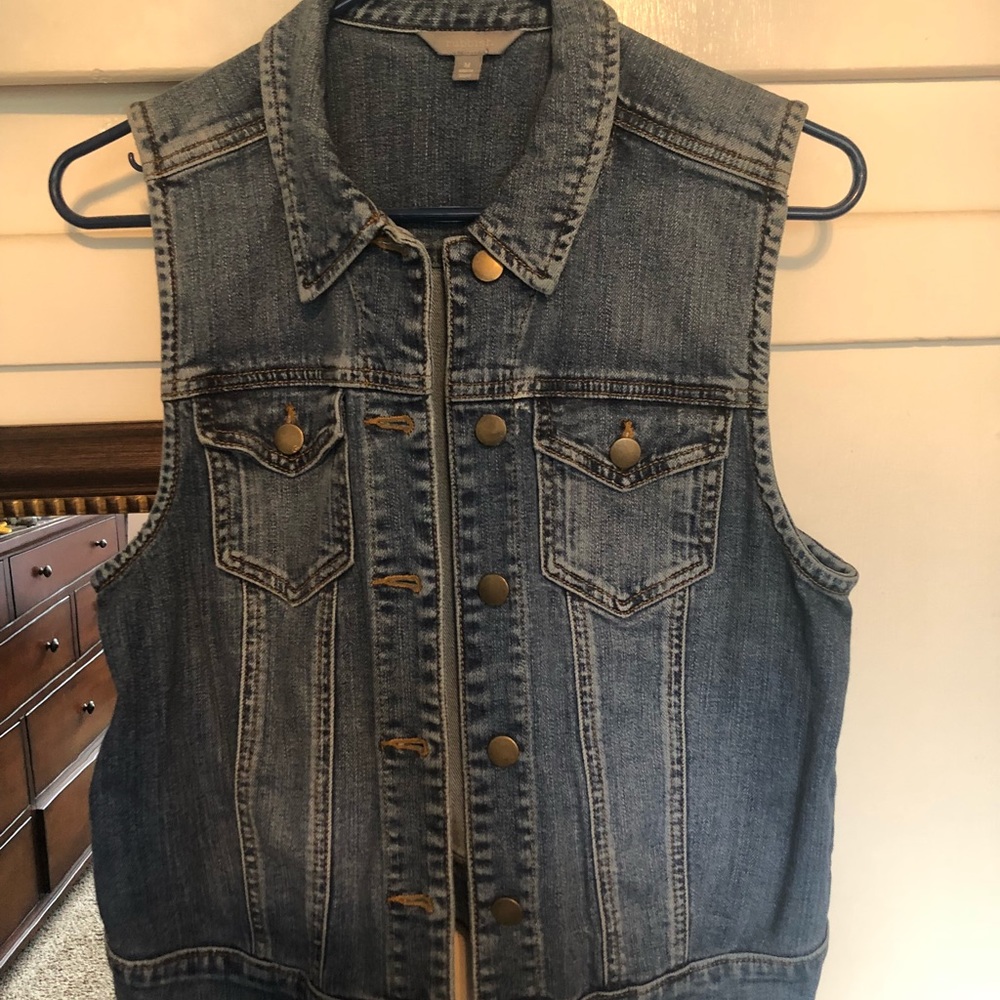 Jean Vest